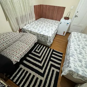  Quarto em Acomodações Particulares Tia Ana